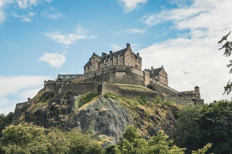 3. Edinburgh Castle (Scotland)
