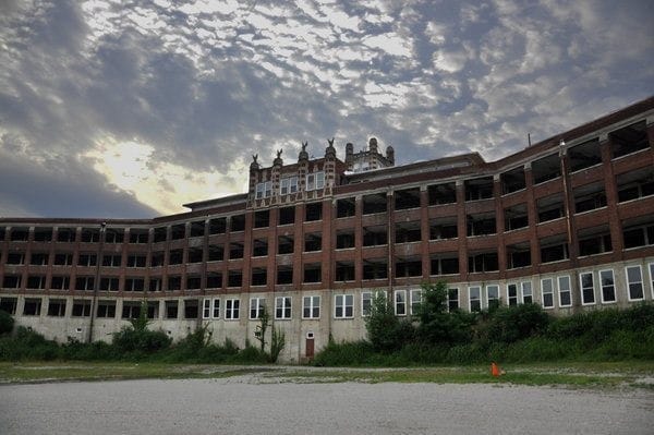 9. Waverly Hill Sanatorium (Kentucky, USA