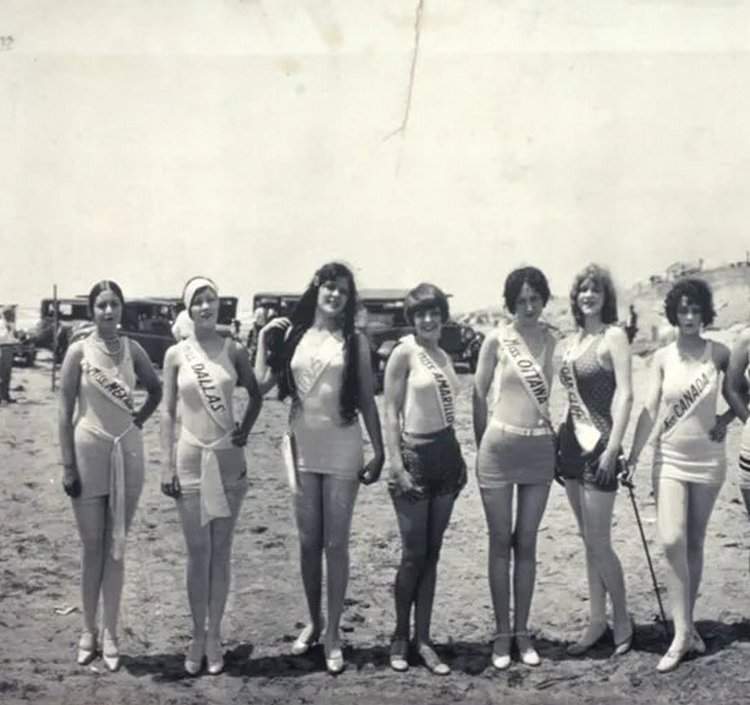  Eighth Annual Girls Bathing Show, Galveston, Texas, 1927