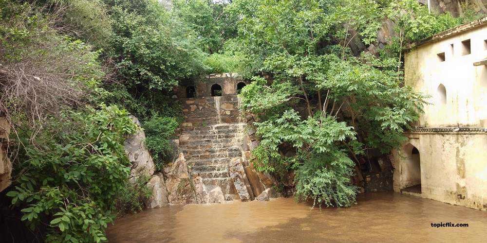 kishan kund in alwar